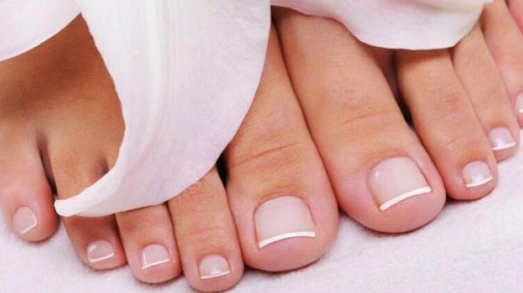 the toes are not affected by the fungus